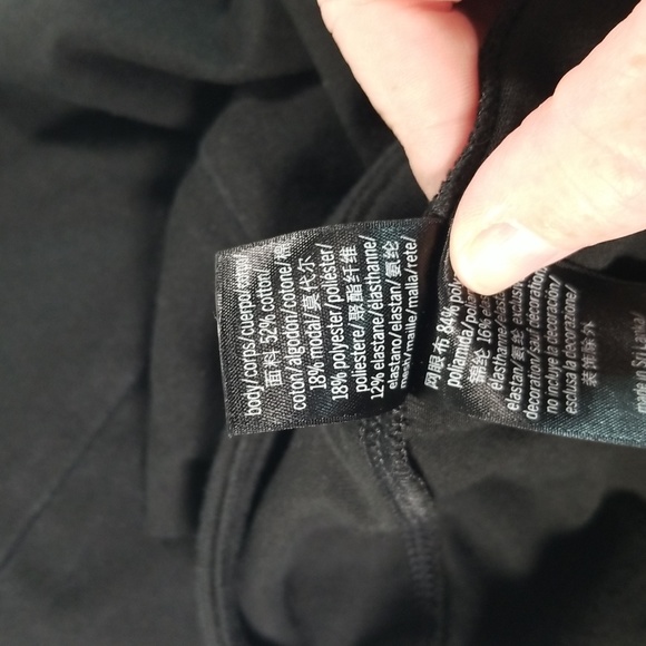 Victoria's Secret Sport Black Twisted Mesh Cutout Leggings size Small - Picture 9 of 10